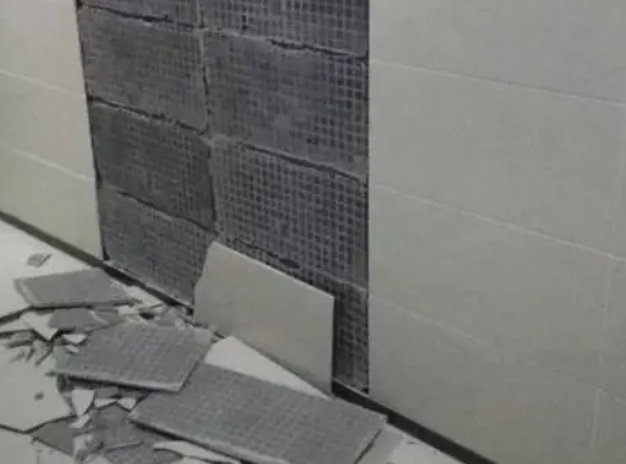 丹巴瓷砖空鼓维修公司分享下丹巴墙砖松动维修的知识